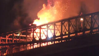 Fire breaks out on Brooklyn Bridge during July 4 fireworks show | Watch