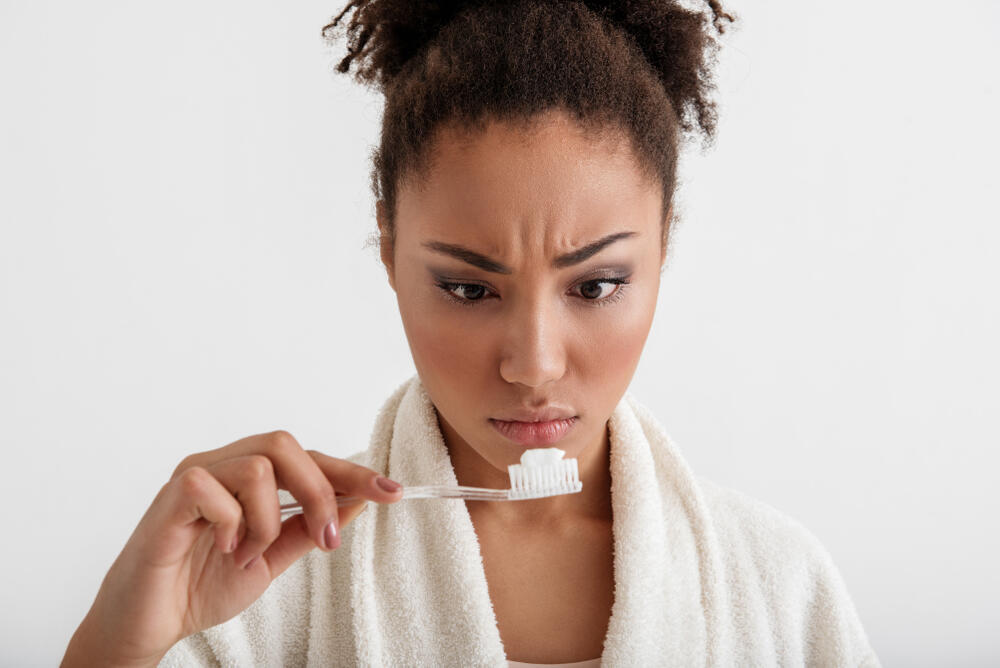 משחת שיניים - לא רק לשיניים? (צילום: Olena Yakobchuk / shutterstock) משחת שיניים