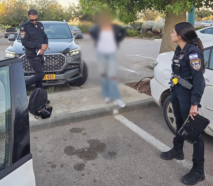 תיעוד מעצר הצעירה (משטרת ישראל) תיעוד מעצר הצעירה