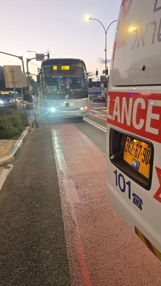 הולך רגל נפגע מאוטובוס בנשר, מצבו קשה