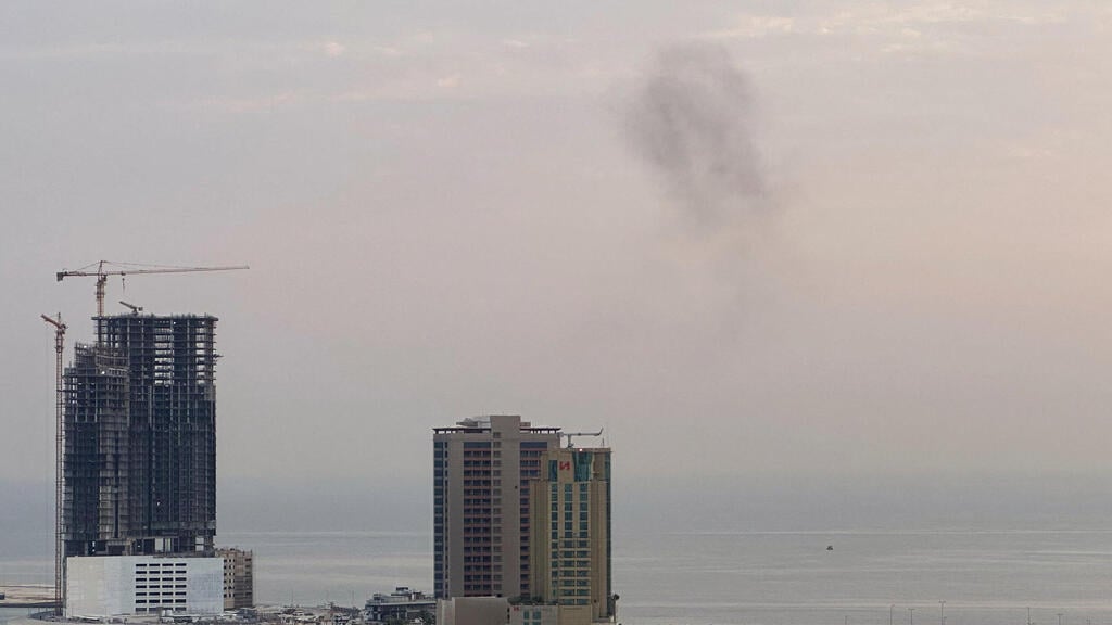 Bahrain after Iran strikes (Photo: REUTERS/Stringer) תקיפה בחריין איראן