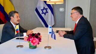 חידוש היחסים – ושגרירות בירושלים: סער נפגש עם שר החוץ המיועד של קולומביה