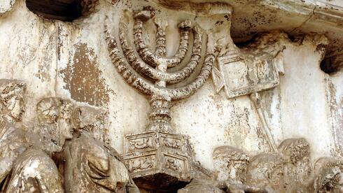 Where are the Ark of the Covenant and the lost Temple treasures?