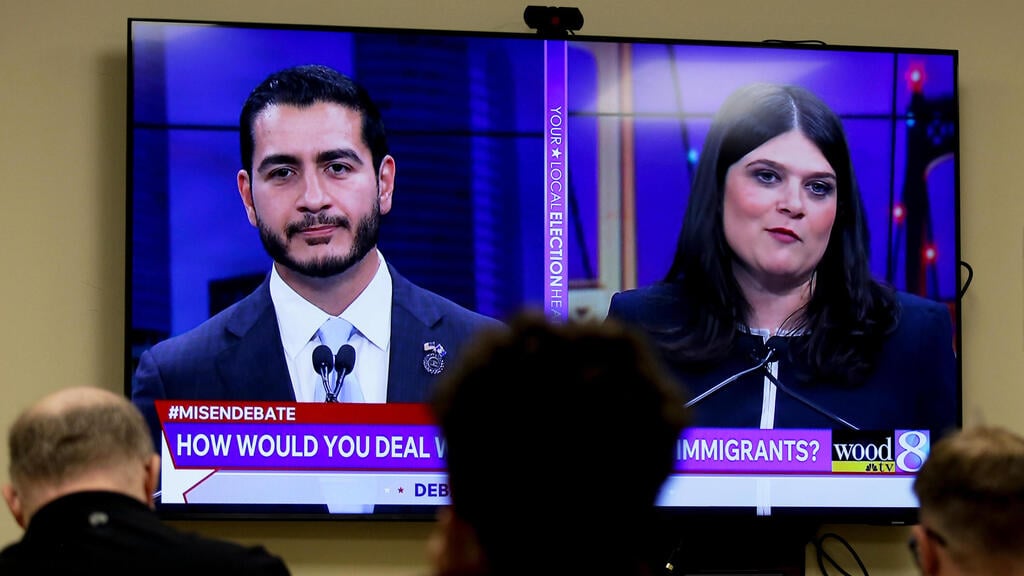 Dr. ABdul El-Sayed in debate against Rep. Haley Stevens (Photo: Kristen Norman/AP) Dr. ABdul El-Sayed in debate against Rep. Haley Stevens