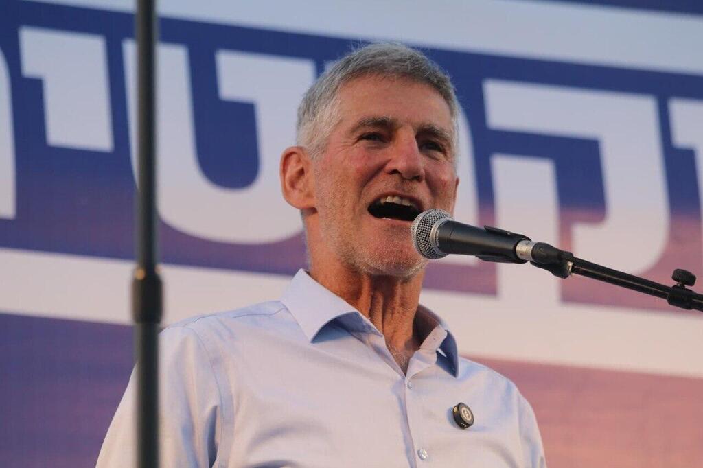 Democrats party leader Yair Golan (Photo: Amir Yaakobi) יאיר גולן בעצרת פתיחת הבחירות של הדמוקרטים