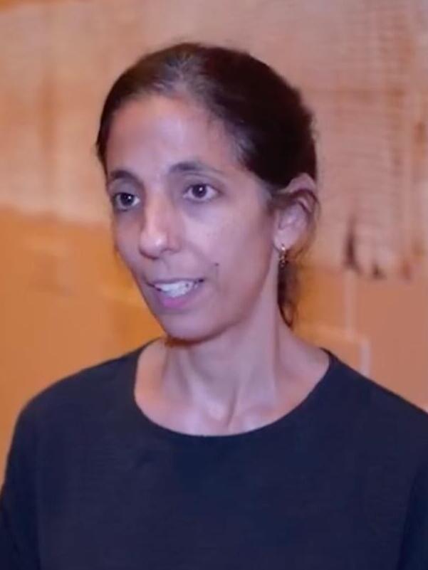 אביה ברגיל, אוצרת המגילות בהיכל הספר