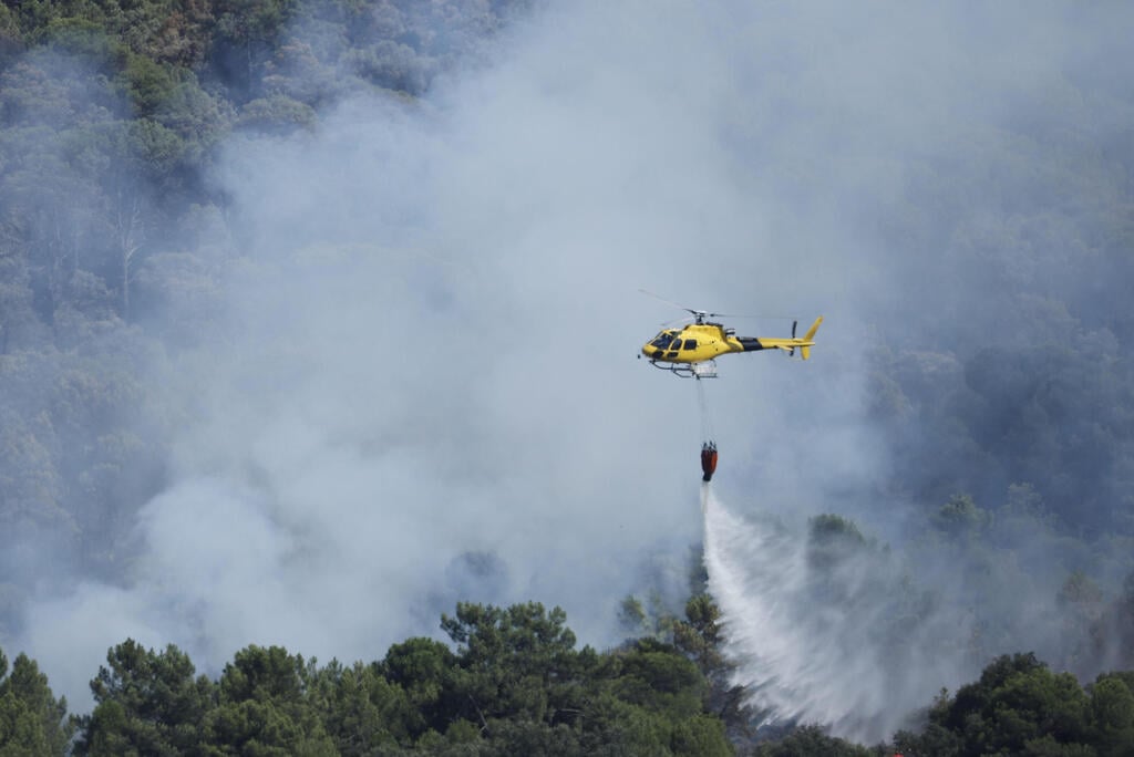 צילום: Oscar DEL POZO / AFP שריפה מערבית ל מדריד ספרד