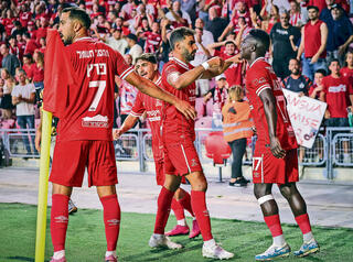 קאנגווה וגנאח. התחברו לשער הניצחון