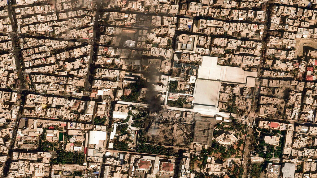 זירת החיסול של מנהיג איראן, עלי חמינאי. המשטר יכול לומר: "ניצחנו – כי שרדנו"