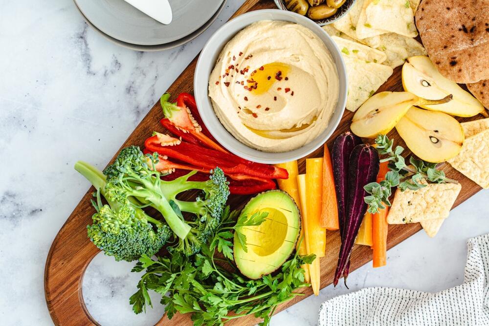 תזונה בריאה עוד לפני הזרקות (תמונה: Shutterstock/Nina Firsova) ירקות ופירות