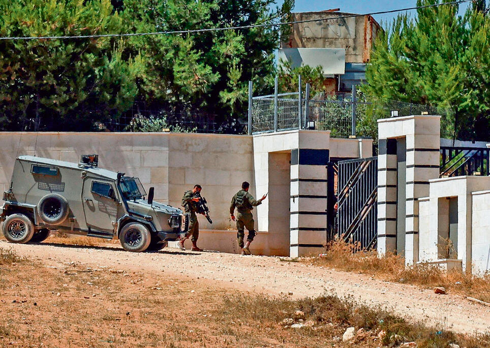 כוחות צה"ל בקוסרה בשומרון, אתמול (ZAIN JAAFAR, AFP) כוחות צה"ל בקוסרה בשומרון, אתמול