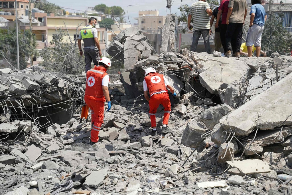 Aftermath of an Israeli strike in southern Lebanon (Photo: Abbas FAKIH / AFP) תקיפת צה"ל בדרום לבנון