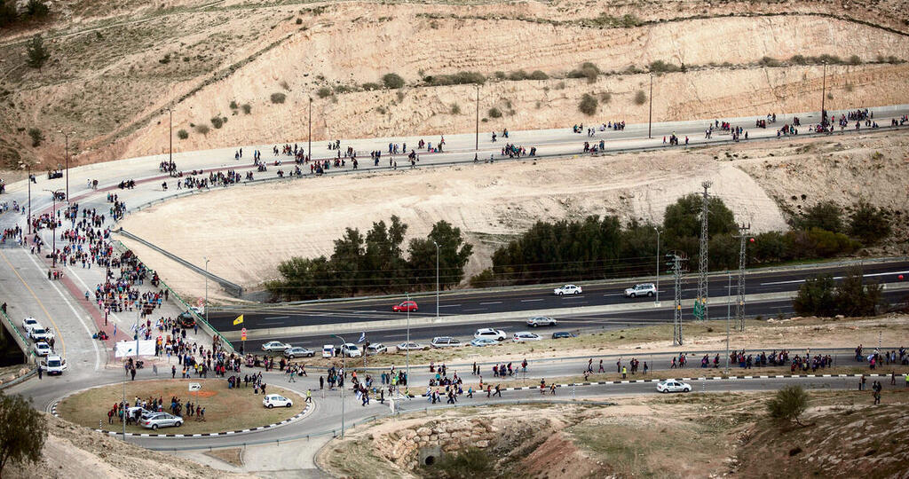 צעדת אנשי ימין בקריאה לבנות בשטח E1 עוד בשנת 2014 (אוהד צויגנברג) צעדת אנשי ימין בקריאה לבנות בשטח E1 עוד בשנת 2014
