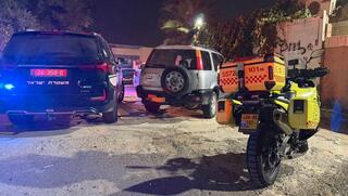 אם ובתה נפצעו בינוני מדקירות ברמלה, קרוב משפחתן נעצר