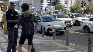 עושים צחוק מהחוק