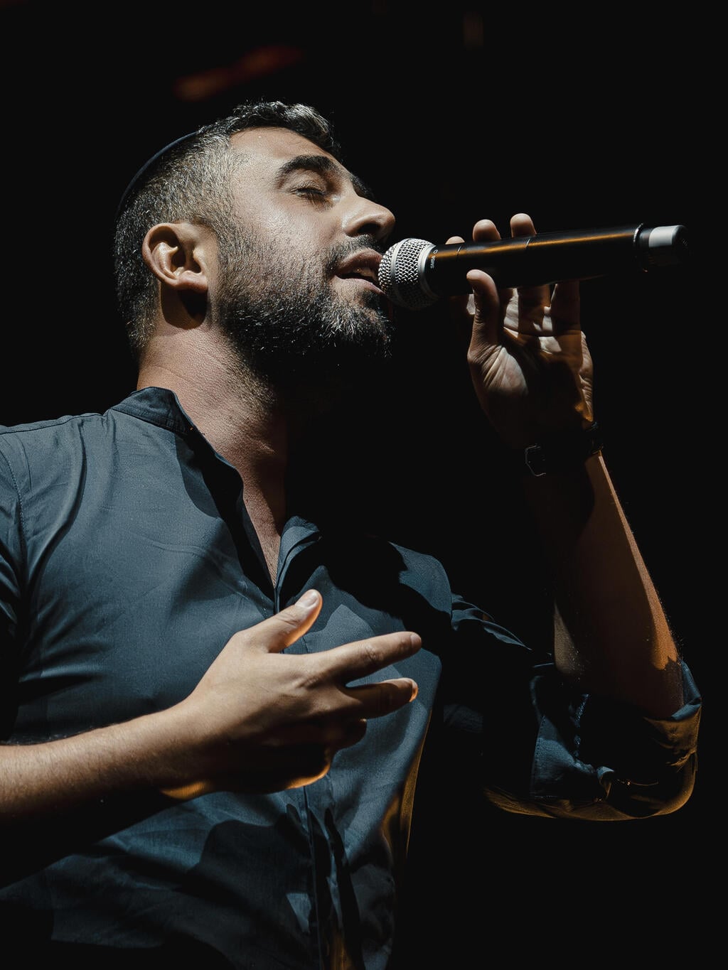 ישי ריבו בהופעה