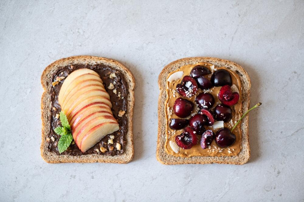 אפשר גם ממרחים מתוקים (תמונה: Shutterstock/Anna Mente) ארוחת עשר