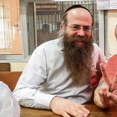 זוכים לאהדה. שליח חב"ד בבנגקוק, הרב נחמיה וילהלם