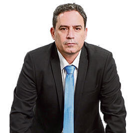 עו"ד בכר (דנה קופל) עו"ד בכר
