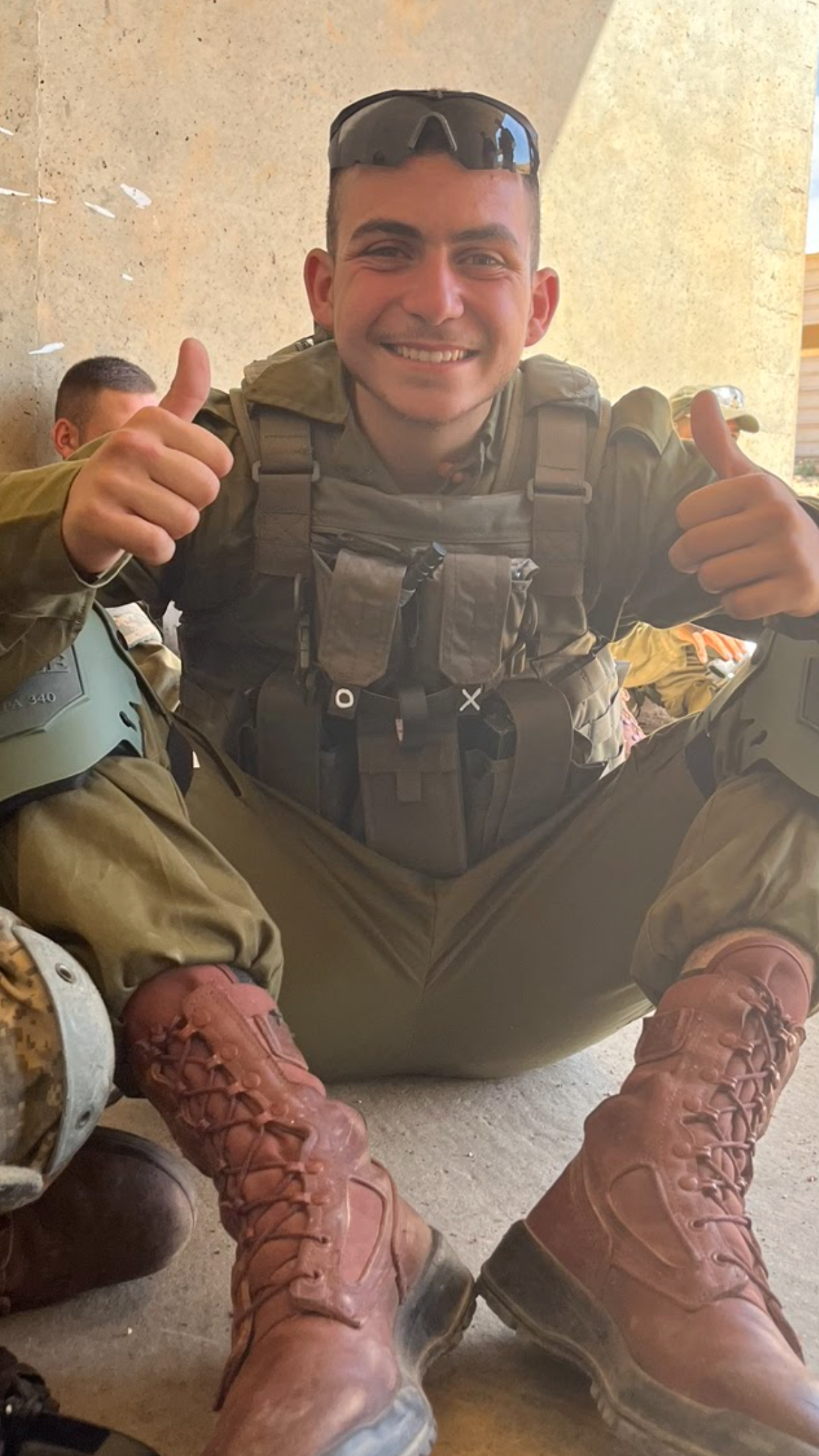 רואי ששון ז"ל, גל-הד, יד לבנים