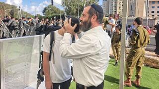 הצעירים החרדים שבחרו להתגייס: "אחי שירת בעזה – הוא נתן לי השראה"