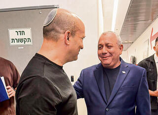 איזנקוט ובנט, השבוע. חיבור ביניהם לא ישאיר לליברמן ברירה אלא לקבל עליו את הדין