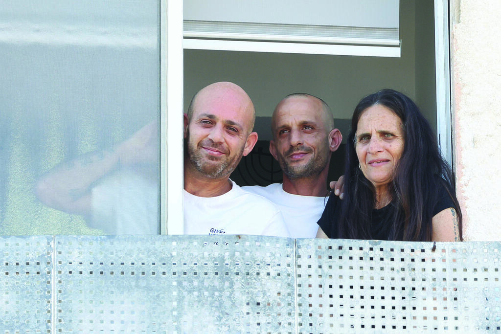 שרון, לימור ועידן ועקנין