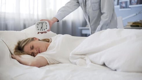 Wake up! Can sleeping in on weekends make teenagers more anxious?
