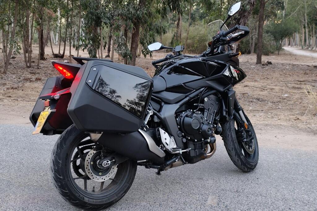 מבחן מקומי להונדה CB1000GT: רץ למרחקים ארוכים