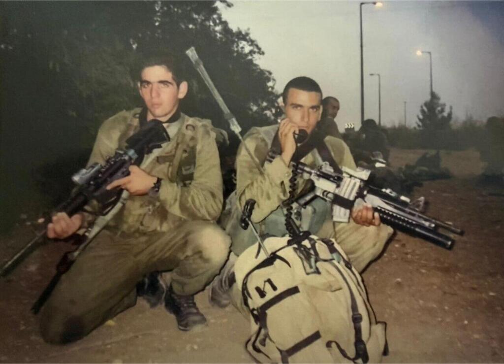 Bar Bashan and Ayoub Kayuf, who began their military service together in Shaldag (Photo: IDF Spokesperson's Unit) בר ואיוב המח"טים של גולני וגבעתי שניהם בוגרי אותו צוות של שלד"ג