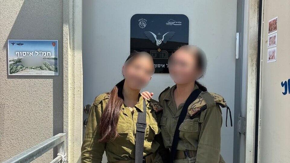 טוראי א' (משמאל) וסמל נ' התצפיתניות שעזרו בסיכול ההברחה