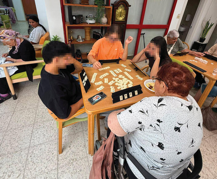 עובדי מקורות בפעילות למען קהילה (צילום: מקורות) עובדי מקורות בפעילות למען קהילה