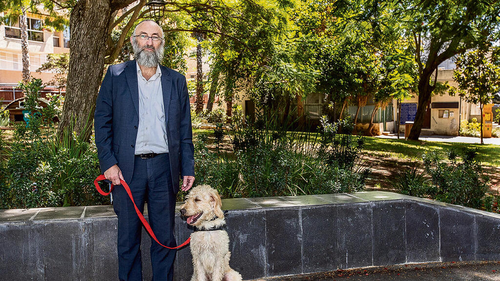 הרב מנחם פרל. "טיפול נפשי בחייל חרדי חייב לכלול היכרות לעומק של הערכים, המשפחה והשפה של החברה" (עידו ארז) הרב מנחם פרל. "טיפול נפשי בחייל חרדי חייב לכלול היכרות לעומק של הערכים, המשפחה והשפה של החברה"