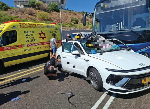 זירת התאונה בנתיבי איילון (תיעוד מבצעי מד"א) זירת התאונה בנתיבי איילון