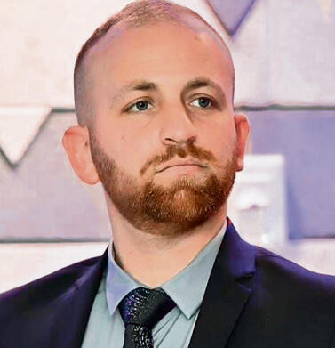 נהרג בתאונה. בשאר חטיב