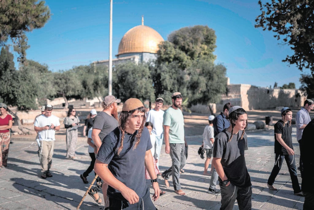 יהודים עולים להתפלל בהר הבית