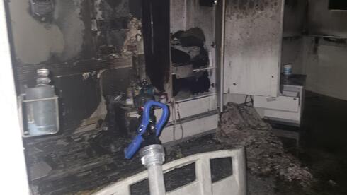 יותר מ-20 נפגעים בשריפה בבית אבות בבני ברק, שניים במצב קשה: „זירה קשה מאוד”