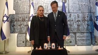 נשיא המדינה ורעייתו הדליקו נר זיכרון בבית הנשיא ב-6:29