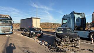 2 פצועים בתאונת דרכים במעורבות משאית ליד קריית גת, מצבם קשה ובינוני