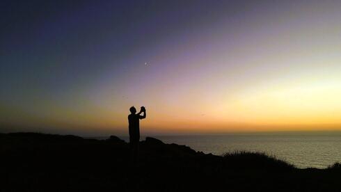 UFO hunters search for alien encounters on Israel's Mediterranean coast