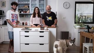 "ניגנתי עם ברי ונינט, זה טירוף. אבל כשאני חוזרת ורוצה שקט – אין. זה בית מוזיקלי"
