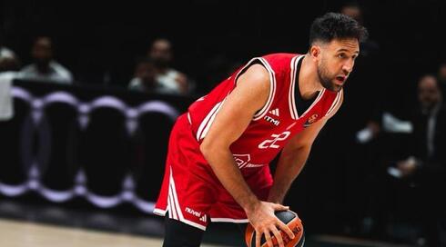 Photo: YNET Hapoel Tel Aviv Streak Halted by Dubai in EuroLeague Loss
