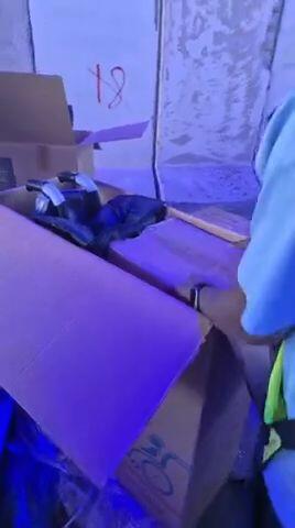 במשלוח בינלאומי של כיסאות גלגלים: סוכל ניסיון הברחה לעזה של מאות שקיות טבק