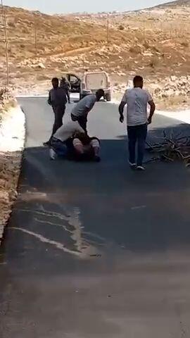 עימותים אחרי טיול של יהודים ליד חברון: פלסטיני נורה, בית הוצת; צה"ל חוקר