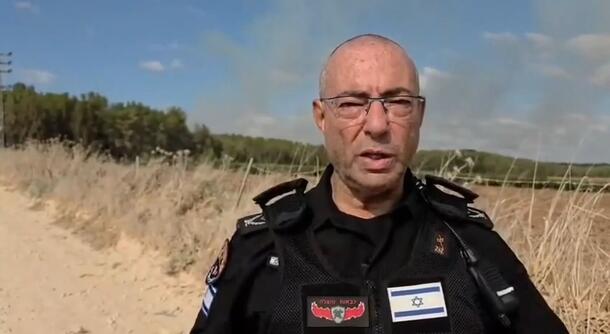 השריפה ביער חרובית: 51 צוותי כבאות והצלה במקום, המטיילים פונו