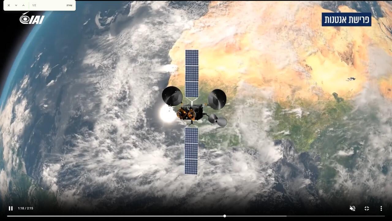 洋書 Digital Communications Satellite / Earth Way to New Worlds | As of 2025, approximately 10,000 active