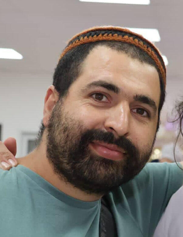 בניהו מלט