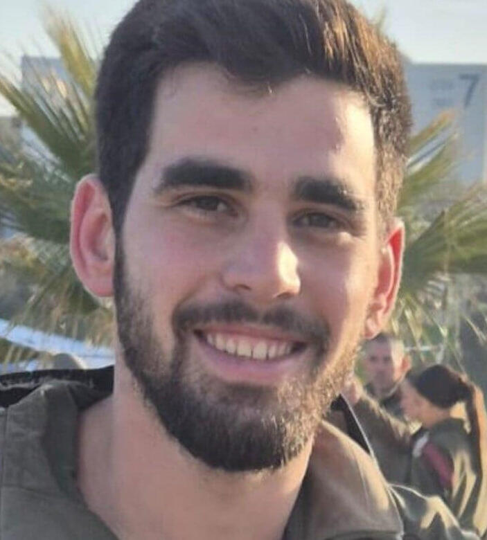 יובל עזרא